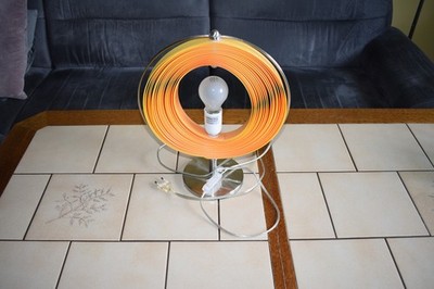 True Vintage Moon Lampe Tischleuchte Kare Design  Rot Kunststoff Chrom E27 80er