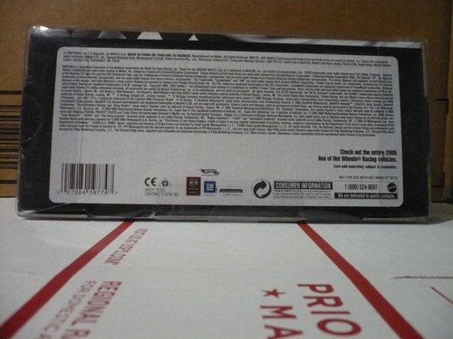 2003 Hot Wheels Mark Martin Chase for the Cup Viagra - Picture 3 of 4