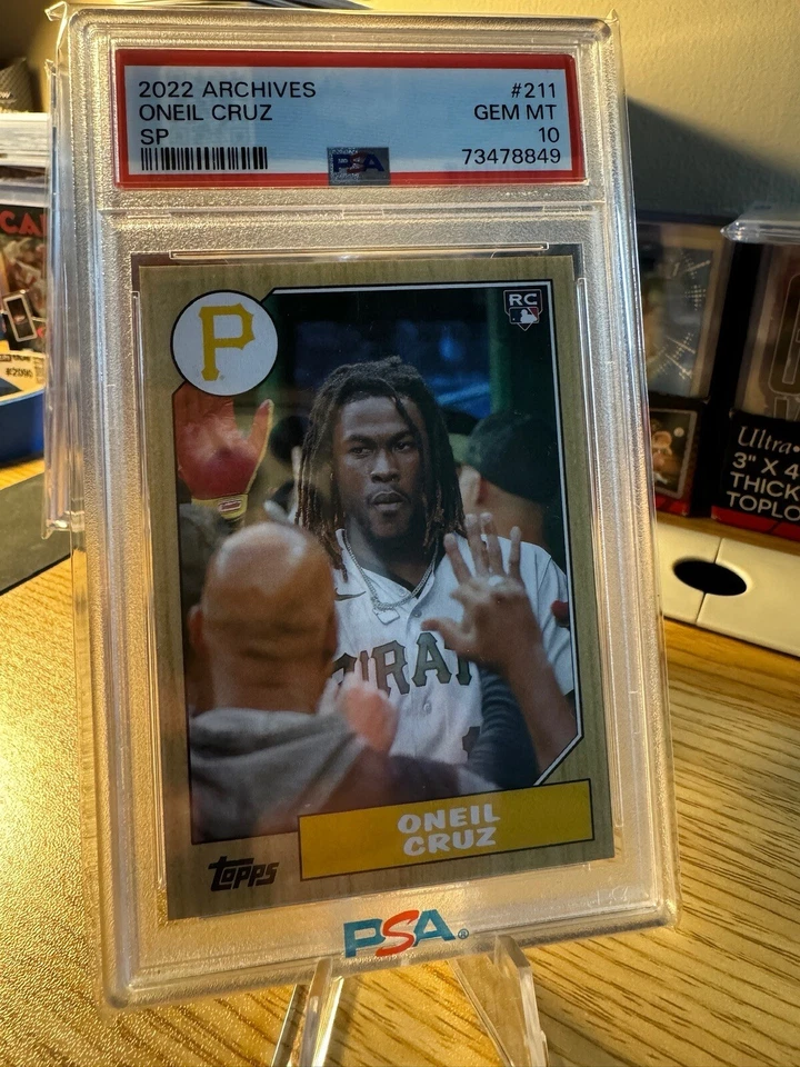 2022 Topps Archives #211 ONEIL CRUZ RC Rookie Image Variation SP PSA 10 Pirates - Image 2 of 4