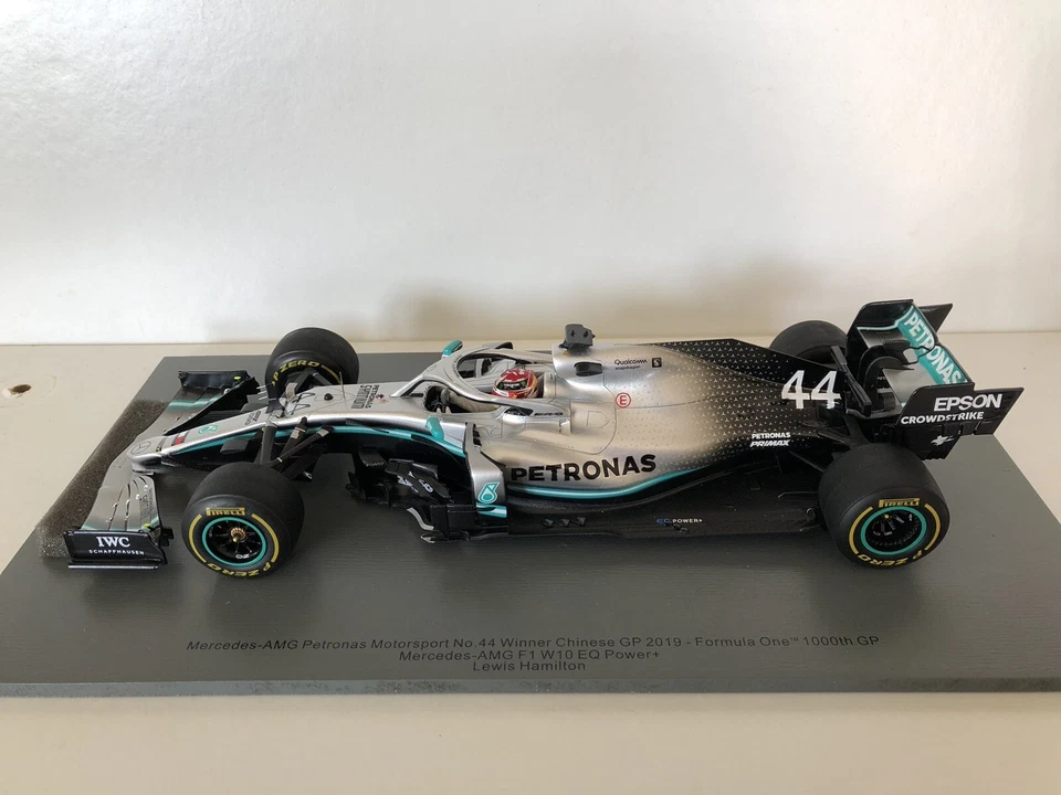 SPARK MODEL 18S450 Mercedes F1 W10 1000° Chinese GP 2019 Lewis Hamilton 1:18 - Immagine 3 di 4