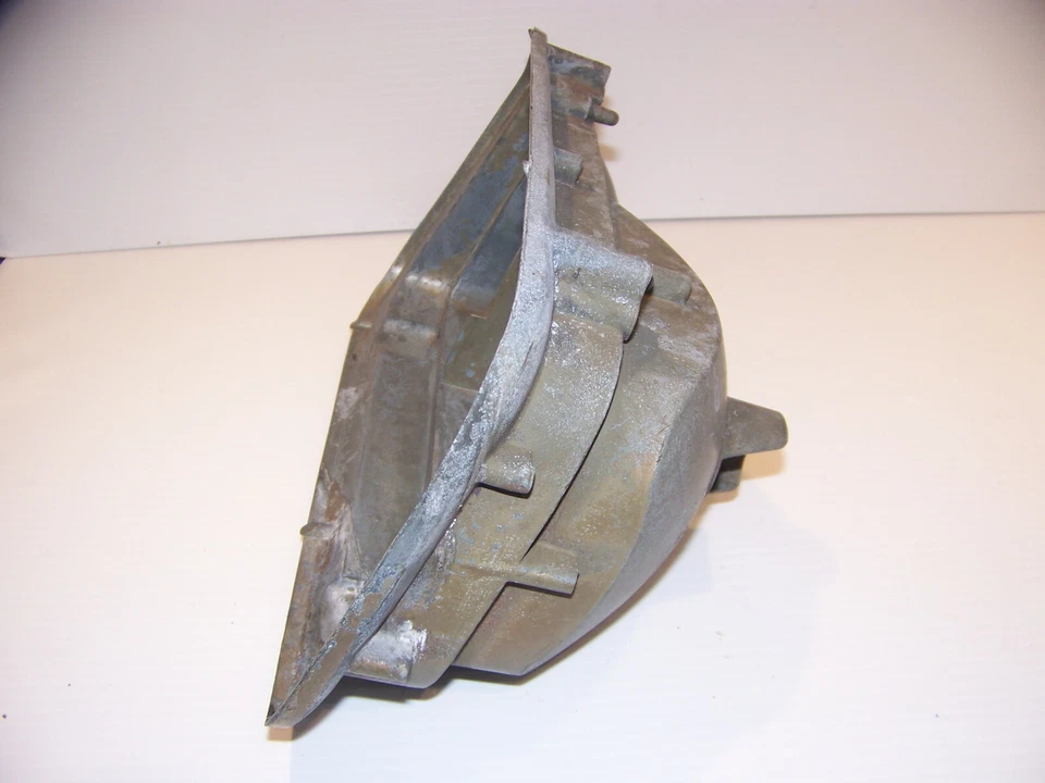 1970 PLYMOUTH BARRACUDA CUDA 尾灯屋 原始设备制造商 #3403054 右握 — 第 4/4 张图片