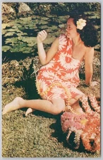 Hawaii Vintage Postcard Polynesian Woman Lei Day Lei Stringer