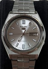 Vintage Seiko 5 Automatic Men’s Watch 17 Jewels Silver Dial Japan Made 7009
