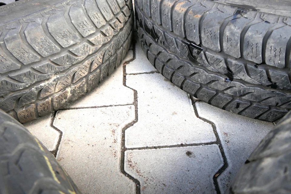 Audi A4 B5 A6 4B Winterreifen M+S 195/65 R15 91T Reifen 6jx15H2 ET45   5mm - Bild 2 von 3