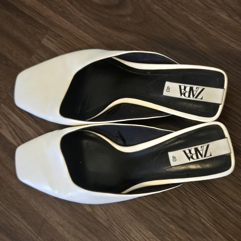 Mules sin cordones de cuero blanco Zara talla 40 Foto 3 de 4