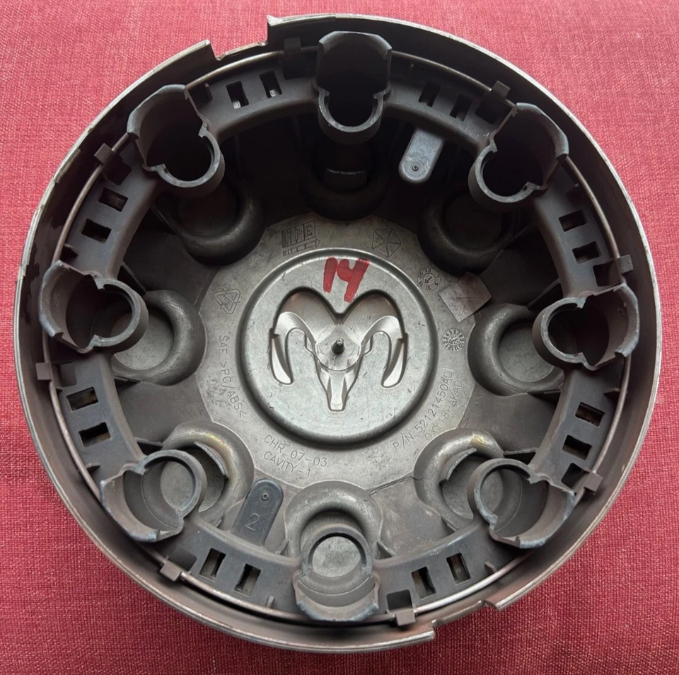 (1) Tapacubos central Dodge Ram 2500 3500 SRW CROMO FÁBRICA OEM 52121450AB 2187 Foto 3 de 4