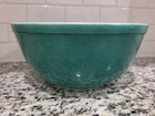 Vintage Pyrex 403 Primary Green 2.5 Qt. Mixing Nesting Bowl USA
