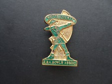 LBB107 GB  Notts County Vintage Lawn Bowls Association Enamel Badge