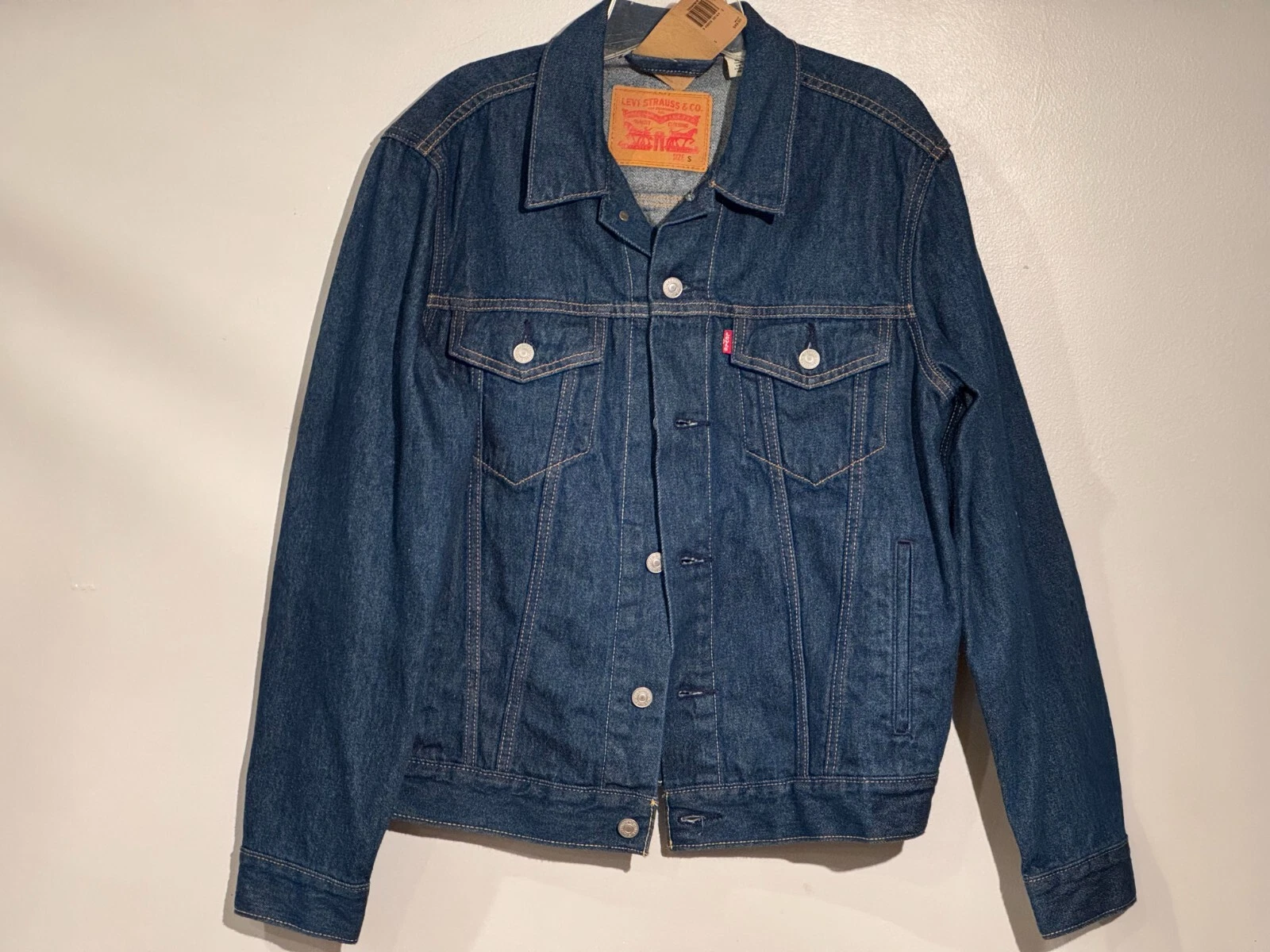 NEW Levi's Dark Blue Denim Trucker Jacket Men's Small 723340979