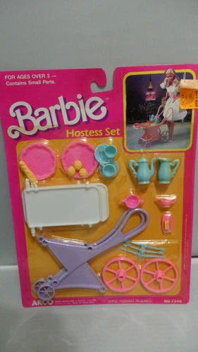 7348 BARBIE  HOSTESS SET