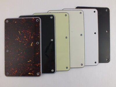 Fender Stratocaster® Modern-Style Tremolo Backplates Pickguards Backplates 099 1328 000.1.23.16757.gp.145587