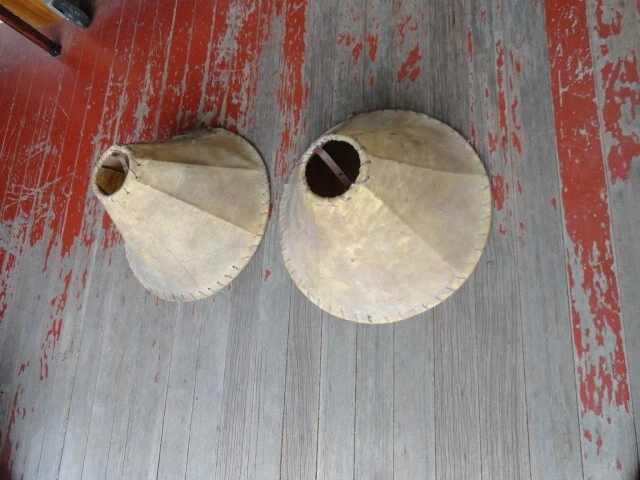 Par grande de pantalla de cuero crudo piel de vaca marco de hierro ideal para una cabina (2) Foto 2 de 4