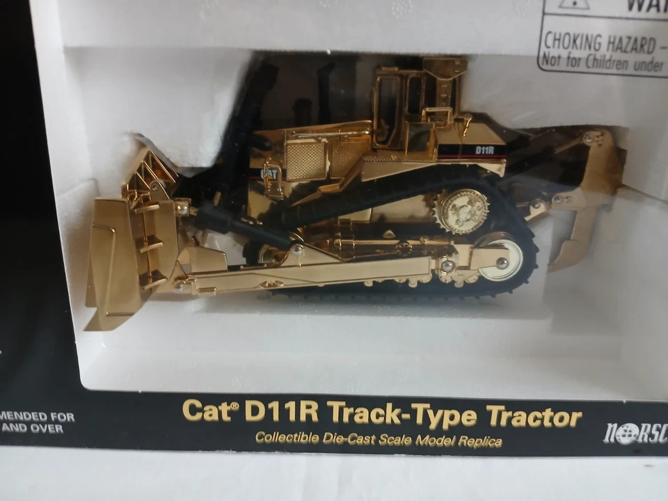 Tractor Norscot 55062 CAT D11R 75 aniversario dorado fundido a presión modelo escala 1:50 Foto 2 de 4