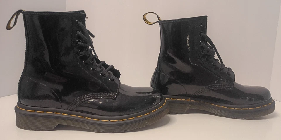 Botas de combate Dr. Martens Air Wair con cordones talla 6 para mujer negras brillantes excelentes  Foto 4 de 4