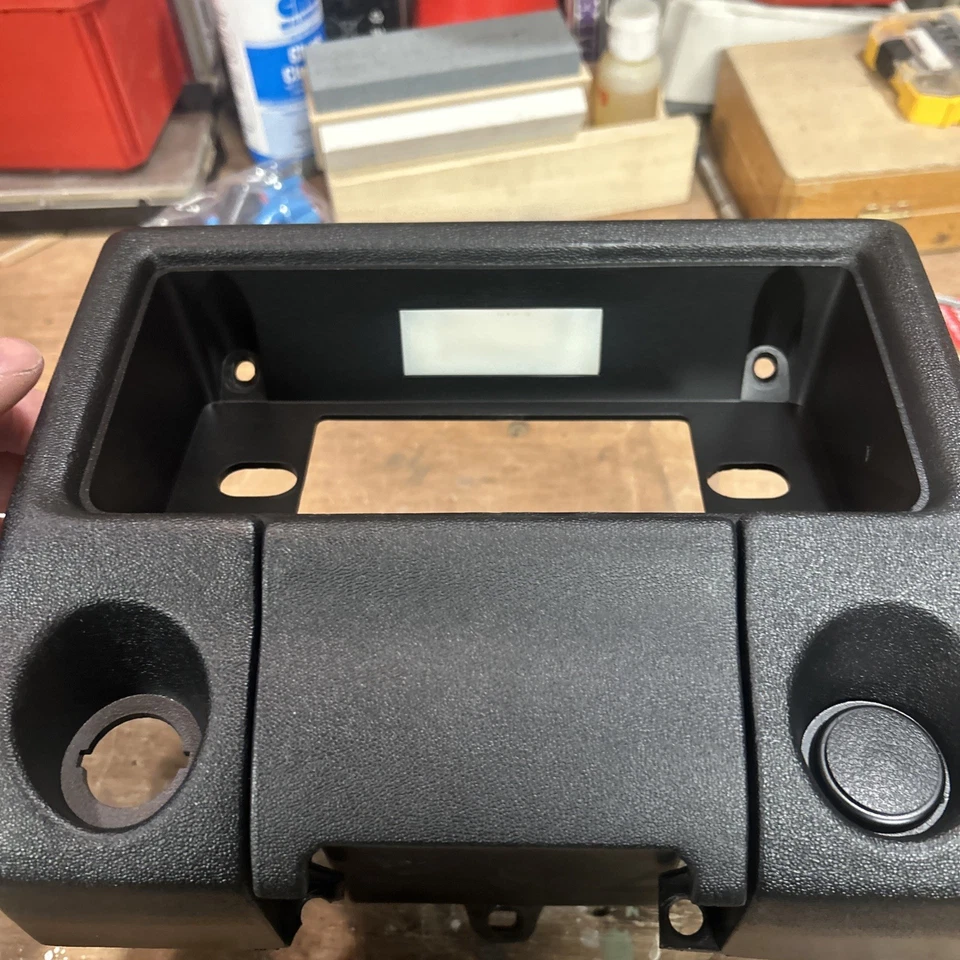 Radio bisel Datsun 510 1970-1973 bonito sin cortar fabricante de equipos originales de fábrica Foto 4 de 4