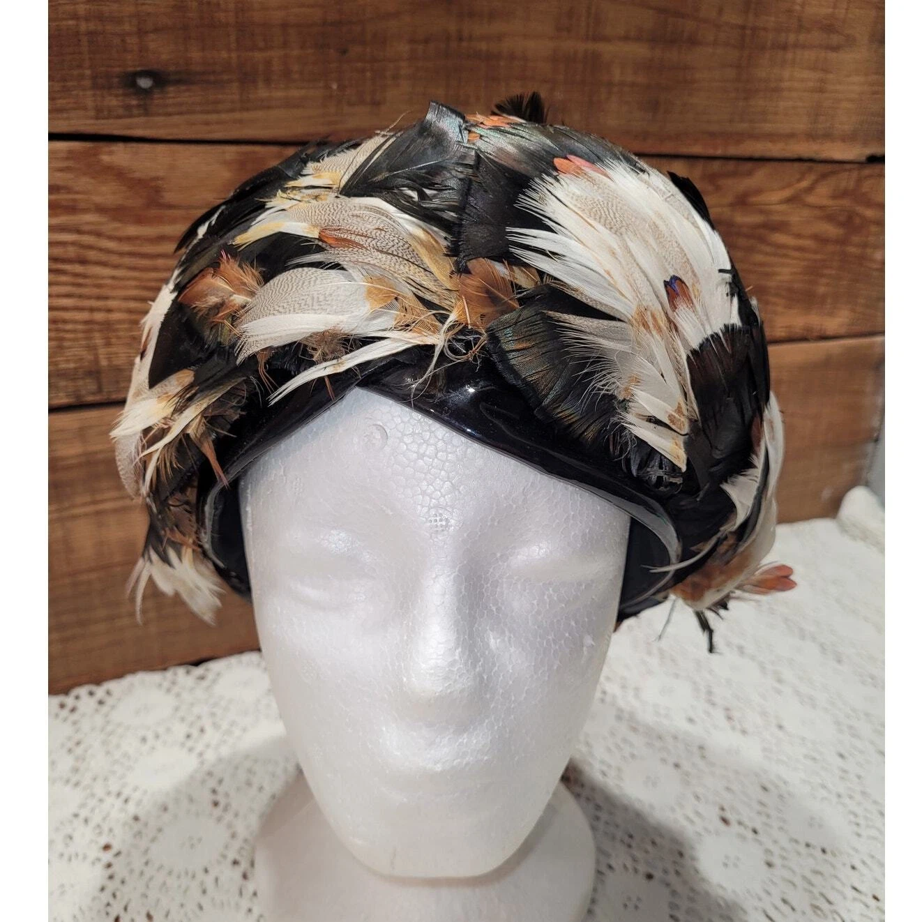Chapeau Christian Dior fourrure plume et vinyle vintage années 50/60 unique en son genre 