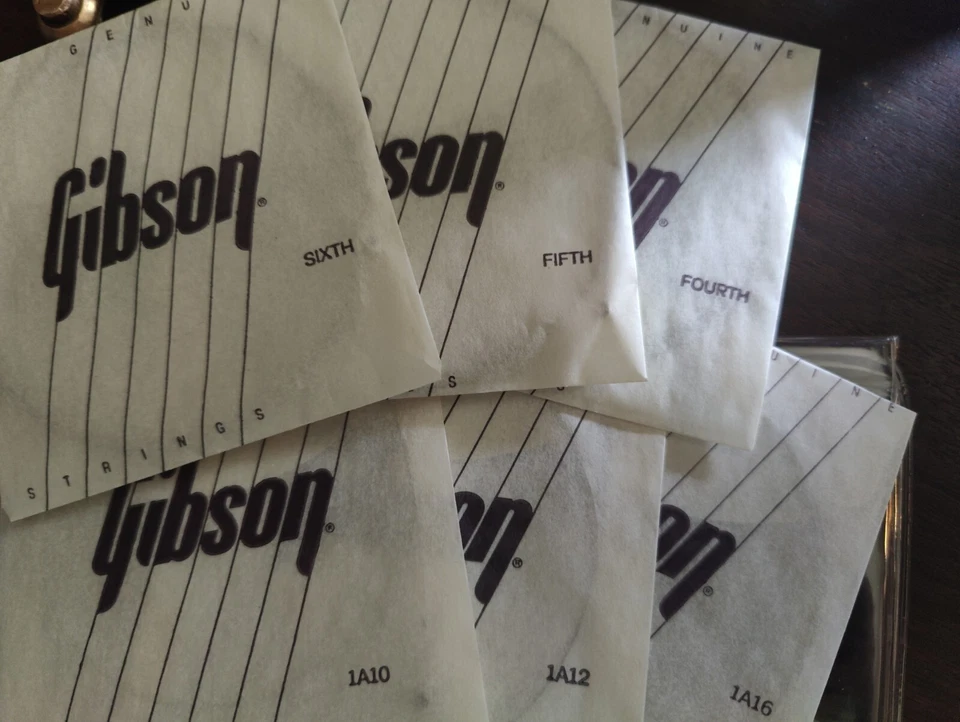 GIBSON Case Candy Vintage "Rock" Electric  Guitar Light Gauge Strings Set 740LC - Image 3 of 3