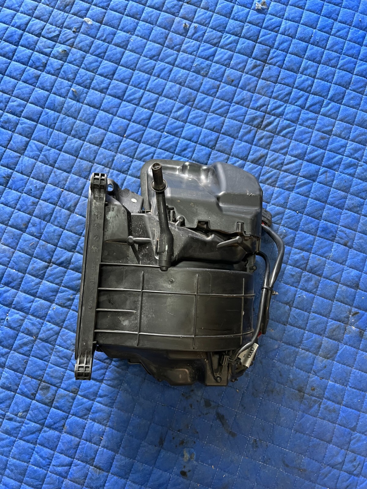 2012 AUDI R8 HVAC CLIMATE CONTROL BLOWER MOTOR BOX DUCT 4F0 820 155 F OEM