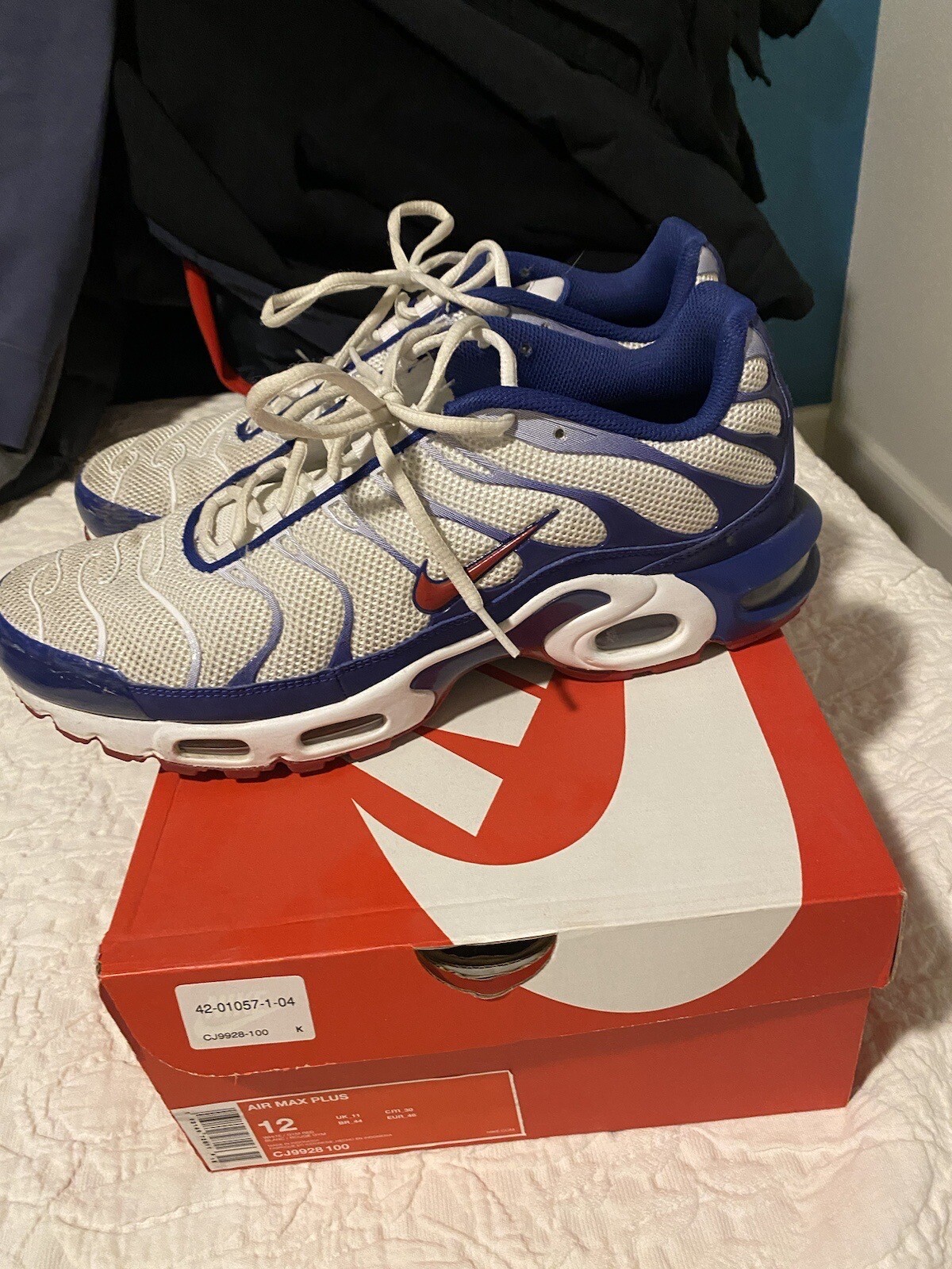 air max plus red white blue