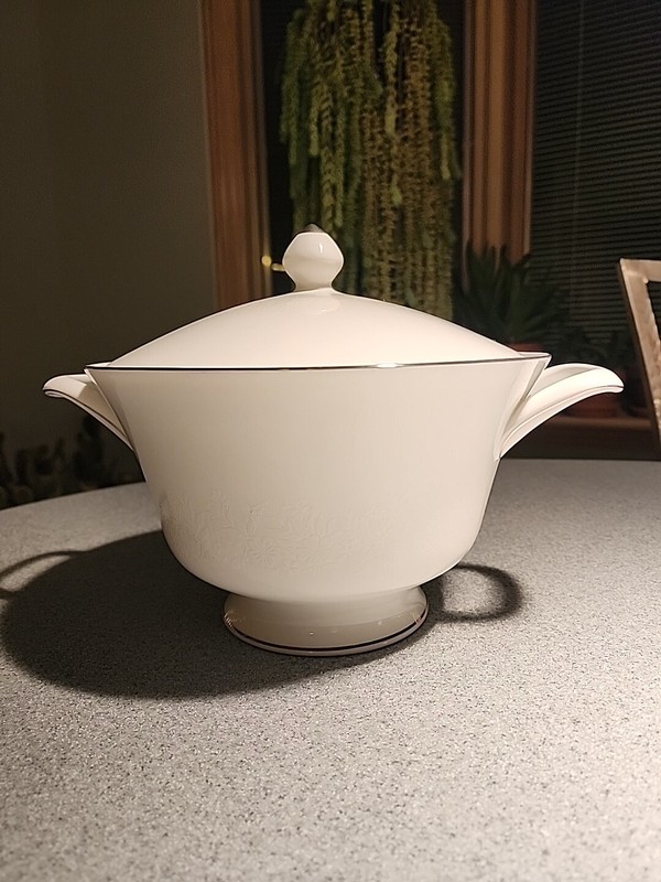 Wedgwood Silver Ermine Covered Round Bowl. White Floral Silver Edge. 8.5"
