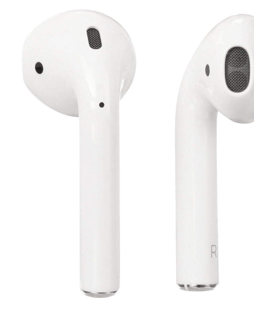 Apple AirPods 1st Generation with Charging Case - White. Great