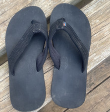 Rainbow Sandals Size Mens 5.5 and womens size 7 Black soft comfy in good shape