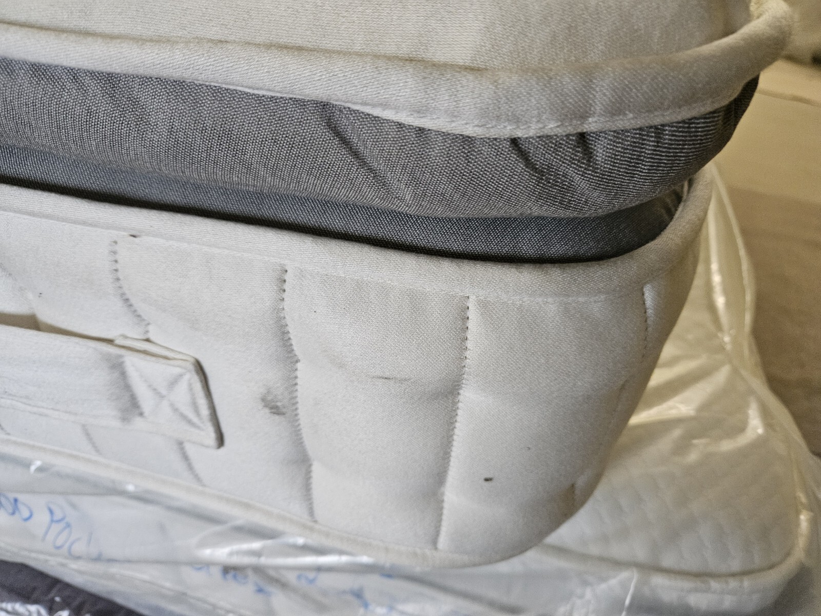 Harrison Spinks Chalfont 8,250 Pillowtop Mattress, 4ft6 Double (PP25D