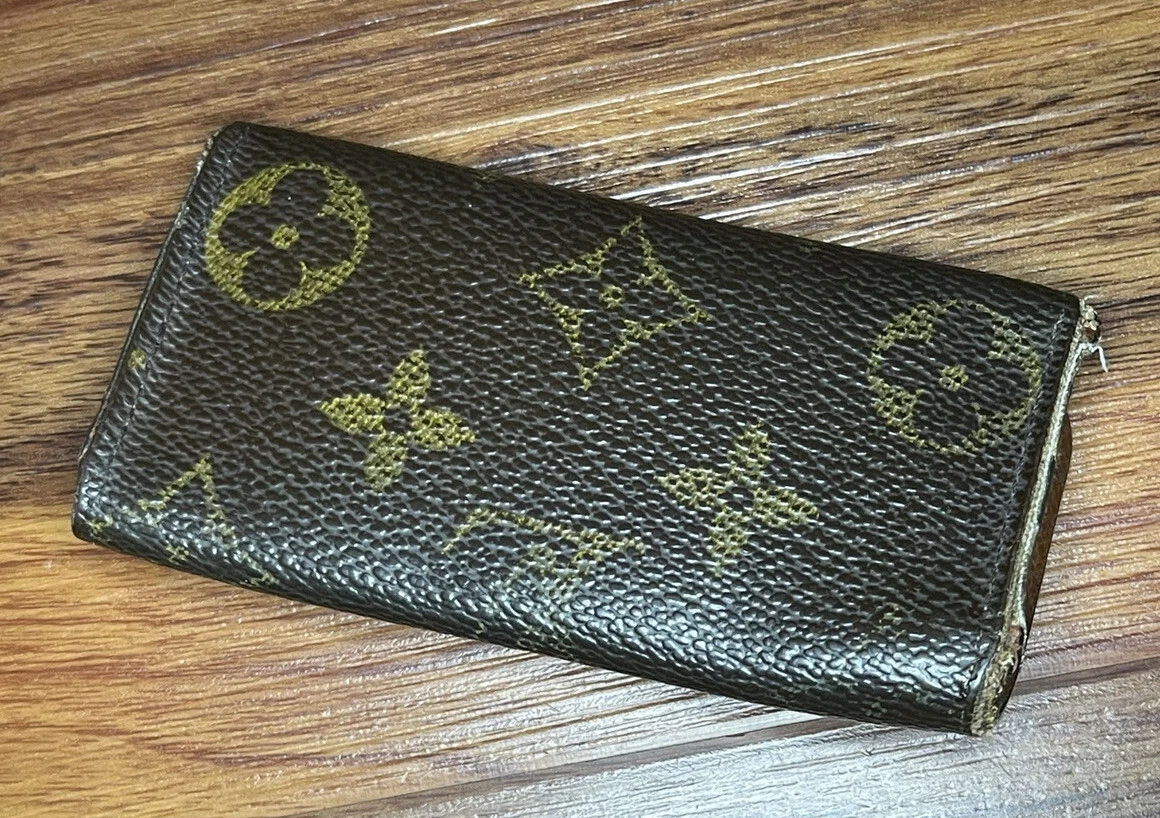 Louis Vuitton Vintage Monogram Canvas 4 Key Holder - FINAL SALE