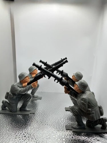 4 Louis Marx WW2 German Soldiers Painted 3” Vintage (Four Figures)