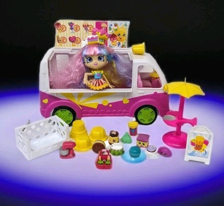 SHOPKINS Ice Cream Truck Van With Accessories & Doll Figure
