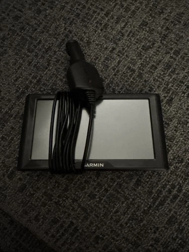 Garmin GPS Driving Direction Navigation 145-01615-12 with Charger