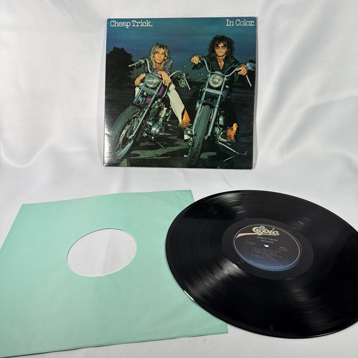 CHEAP TRICK In Color LP Epic AL-34884 1977 | eBay