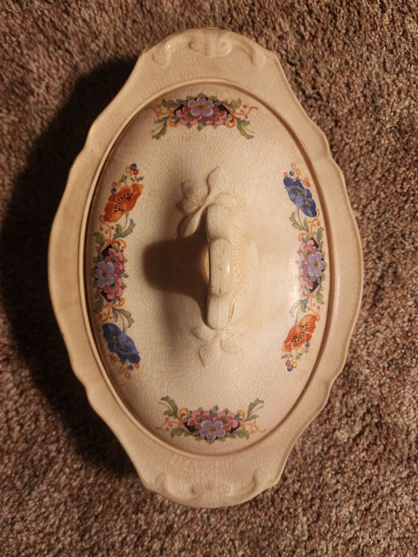 Knowles Taylor & Knowles Covered Casserole Dish; Vintage See Description