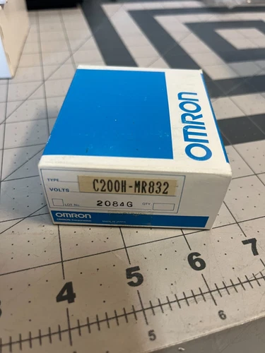 Omron C200H-MR832 & Memory Unit