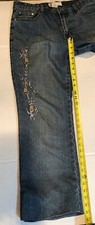 Ladies Cosmopolitan Jeanswear Blue Embroidered Denim Size 8 pants WJ44 