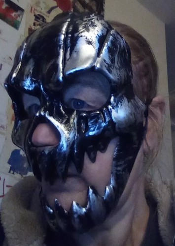SPOOKY HALLOWEEN PUMPKIN MASK Silver Fancy Dress 23x16.5x6cm Hard Plastic - Picture 2 of 5