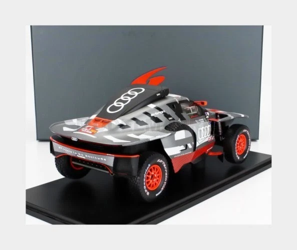 SPARK-MODEL 18S790 AUDI - Q E-TRON RS TEAM AUDI SPORT N 211 RALLY DAKAR 2023 MAT - Immagine 2 di 2