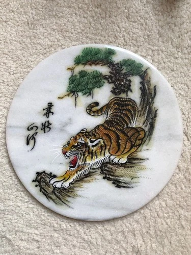 Decorative Porcelain Tiger Plate with Stand