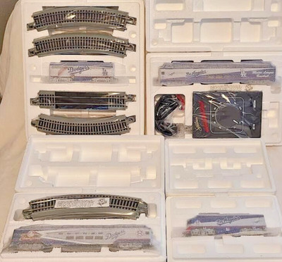 Los Angeles Dodgers Train Set World Series Champions HO Scale Hawthorne Village