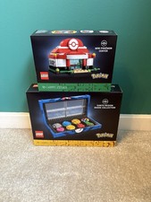 LEGO 40892 Kanto Region Badge Collection & 40911 Mini Pokemon Center 
