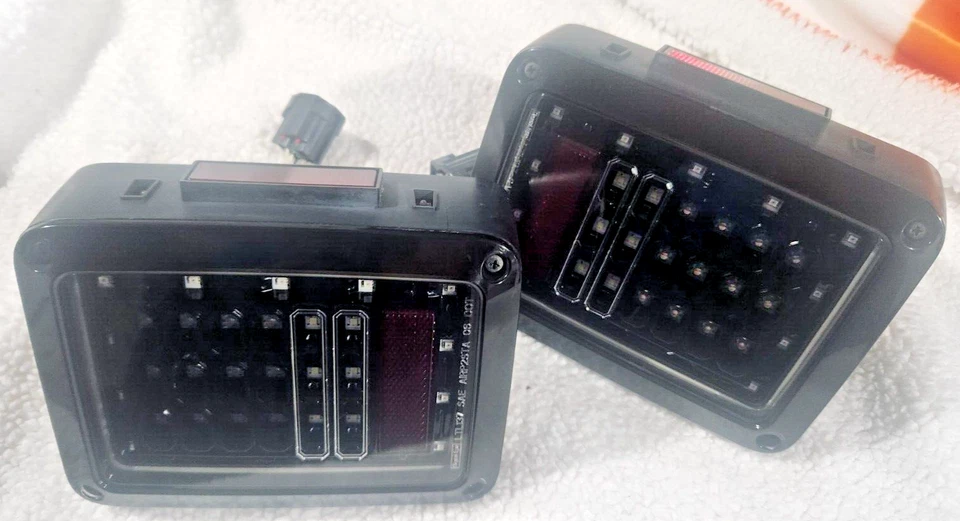 2 luces traseras LED QUADRATEC EN DESGASTE PROFESIONAL PARA AUTO JEEP WRANGLER JK 07-18 AMBOS LADOS Foto 2 de 4