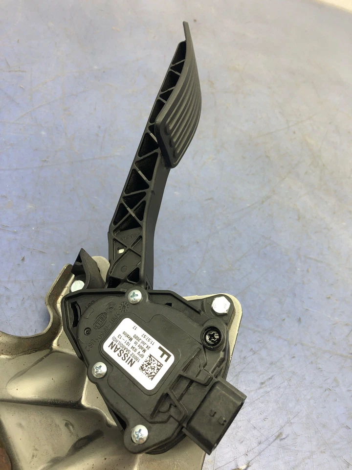 2018 - 2022 NISSAN MURANO OEM ACCELERATOR GAS PEDAL 180025AA0D - Image 4 of 4