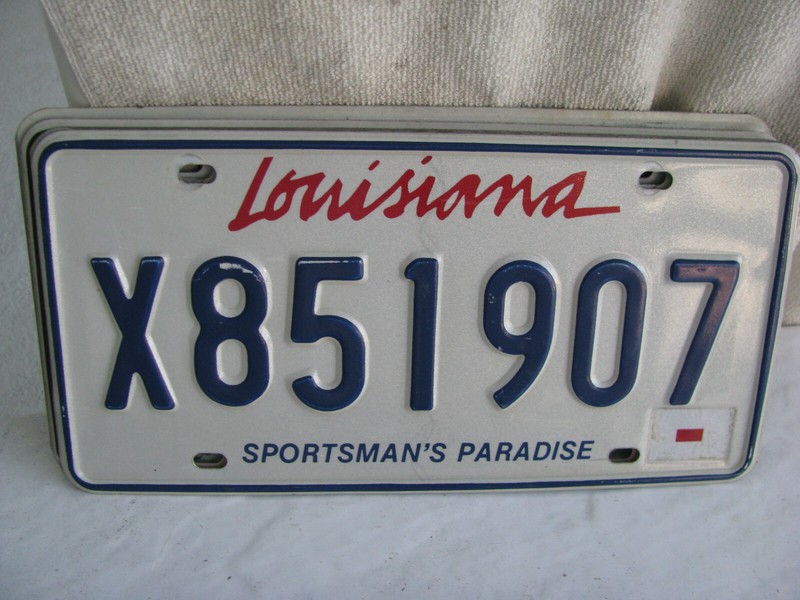 license plate- Louisiana - more than 3 years old