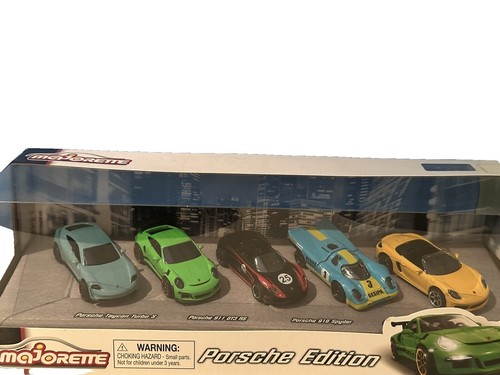 Camion Porsche Majorette Con 2 Auto - Giocattolo Die-Cast 27cm, Scala 1:64, Per Bambini 3+ - Foto 3
