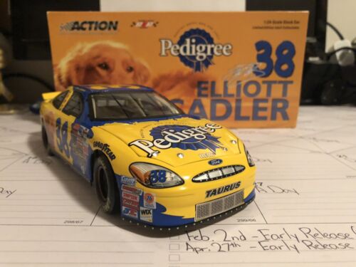 NASCAR Elliott Sadler 2003 Pedigree 1/24 Diecast - Picture 1 of 10