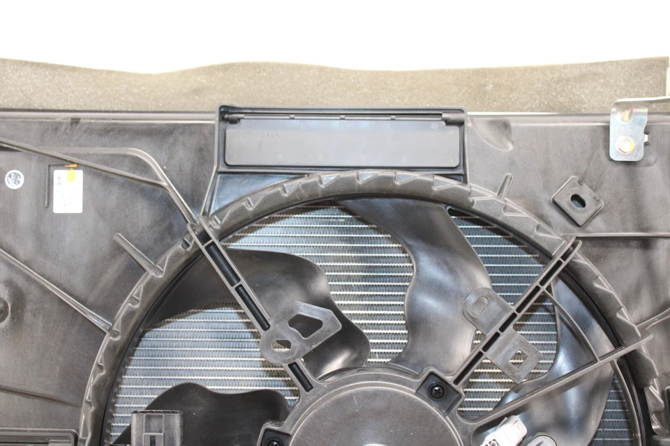 Fiat 124 Spider 2017-2020 radiador/ventilador de radiador/condensador OEM KY49 Foto 4 de 4