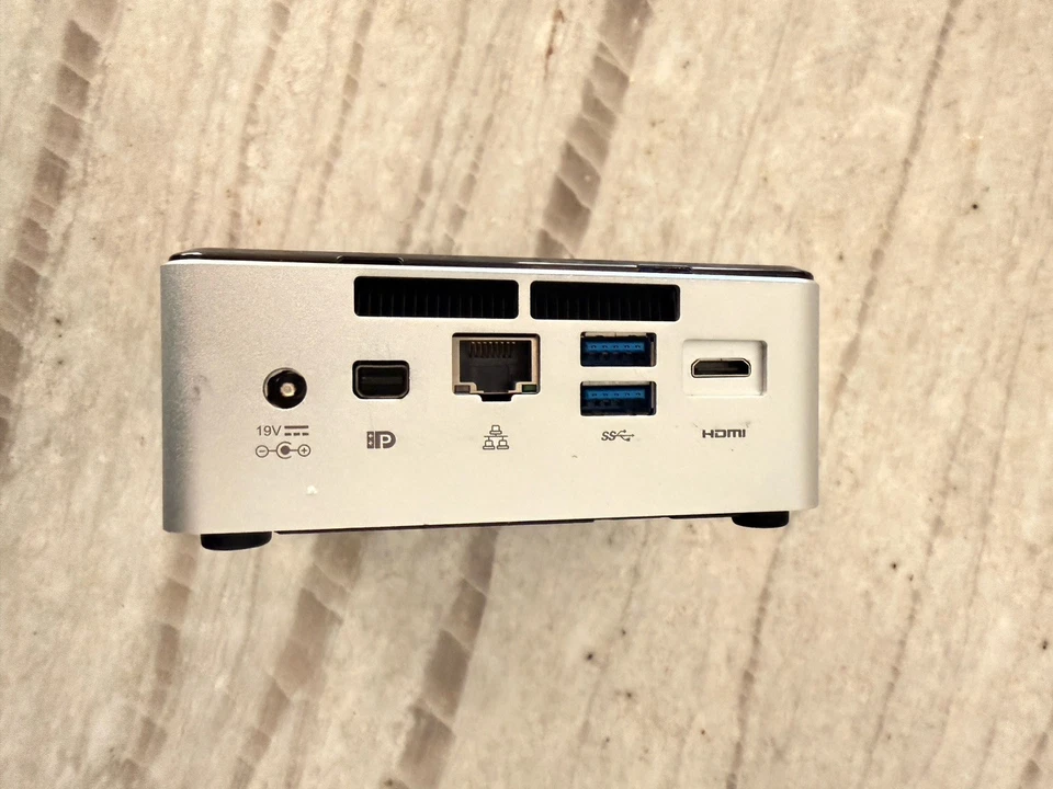 Intel NUC5i3RYH - 8 GB RAM, Win 10, Intel 160 GB  SSD, Mini PC - Image 4 of 4