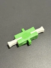 FBA-1SCGR-FCC FiberOptic Adapter Simplex Green Flange Molded Clip (95 Count)