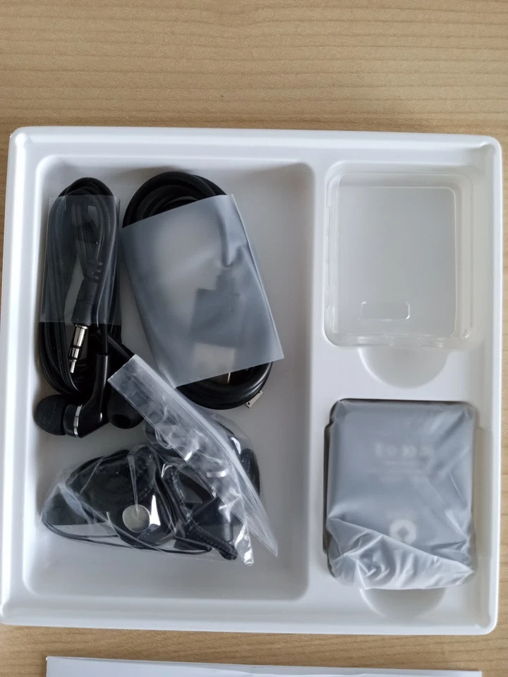 JOLIKE mp3 music player with touch screen Bundle GREAT MP3 IN BLACK - Image 3 of 4