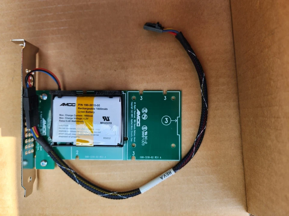 3Ware AMCC 9690SA-8i SAS SATA 3Gb/s PCIe x8 RAID Card with battery pack - Image 3 of 4